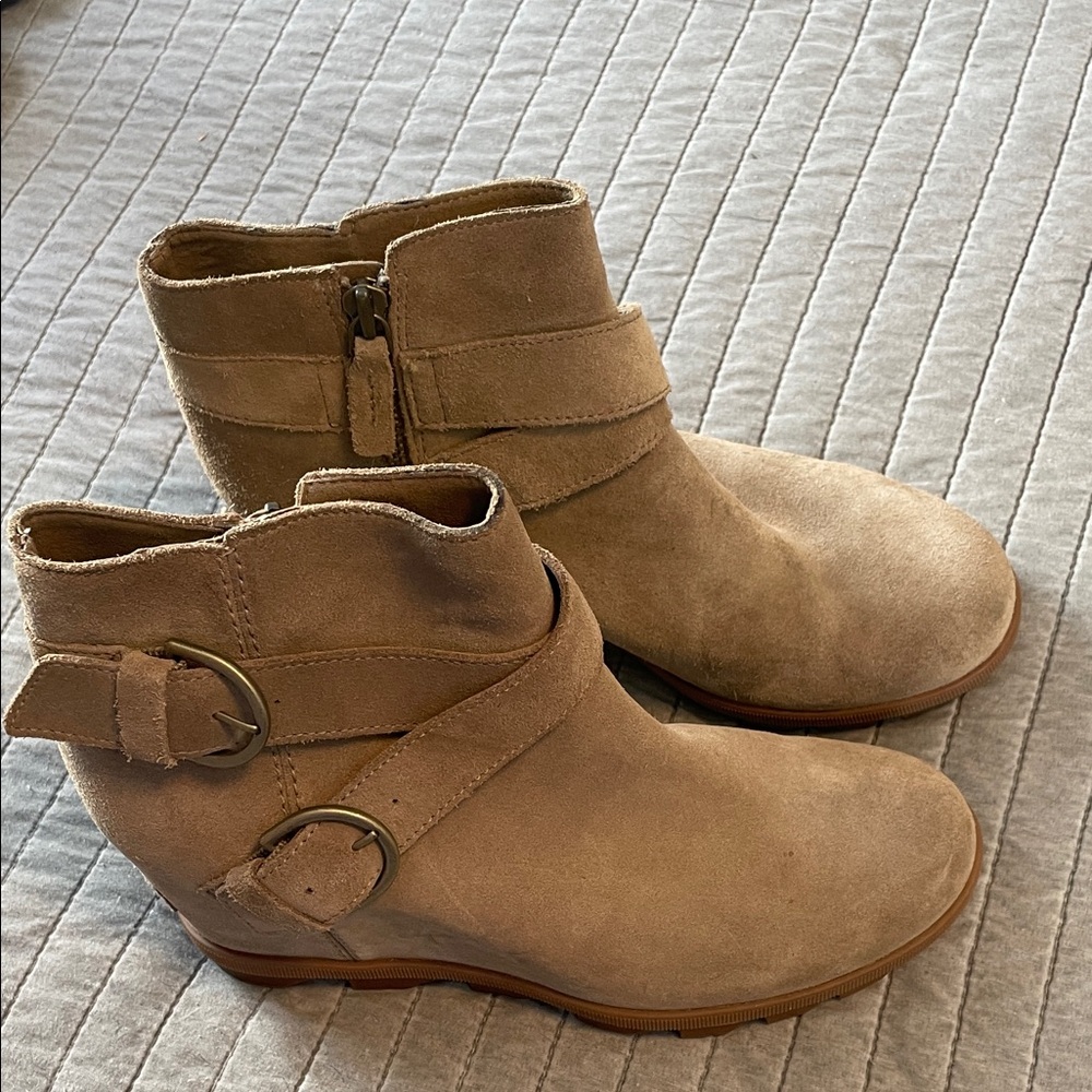 Sorel Tan Wedge Ankle Boots
